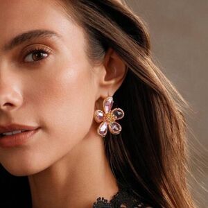 Crystal flower earrings M834